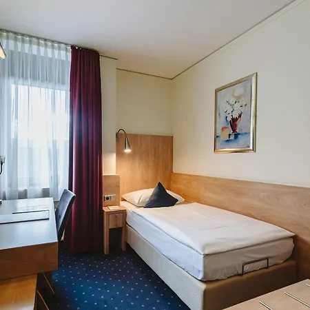 Hotel Gustav-stresemann-institut 3*