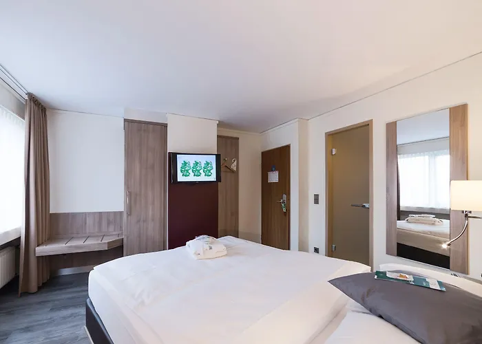 Gustav-stresemann-institut 3*