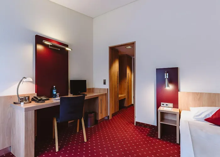 Gustav-stresemann-institut 3*