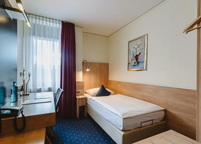 Hotel Gustav-stresemann-institut 3*